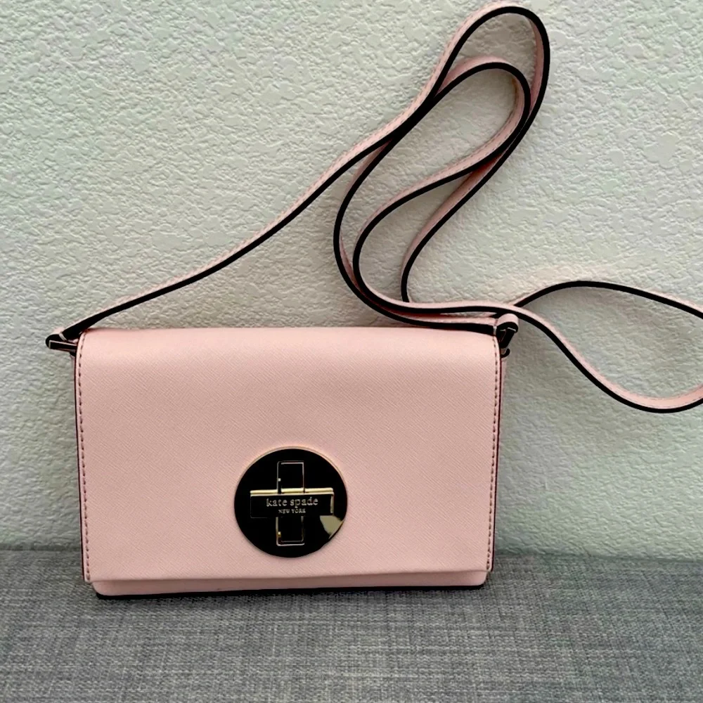 Kate Spade Newbury Lane Sally Crossbody 💎💎